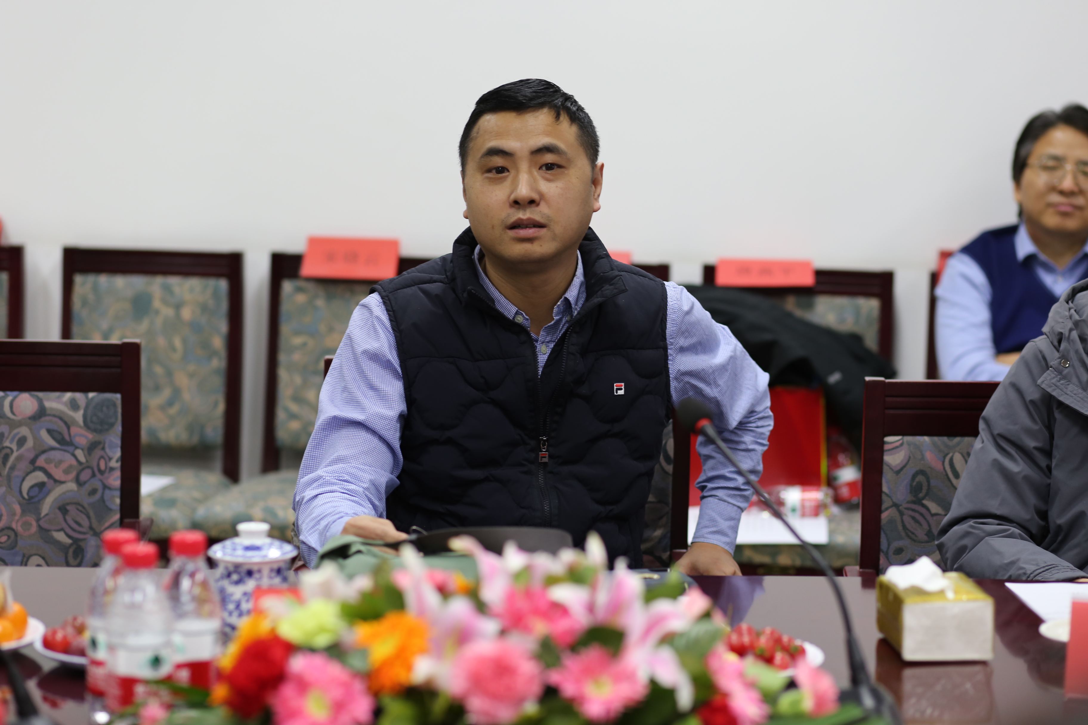 校友代表北京派仕佳德动物医院姚海峰博士工作晚餐上,德高望重的