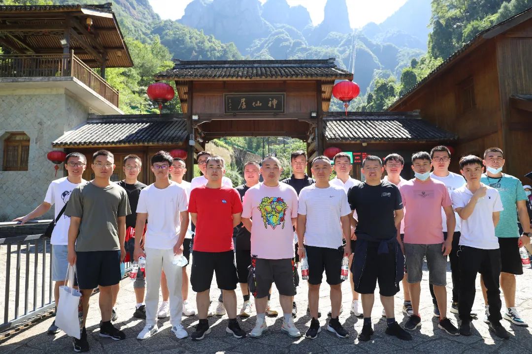 齐心协力,共创未来——伟杰信营销团队浙江团建活动